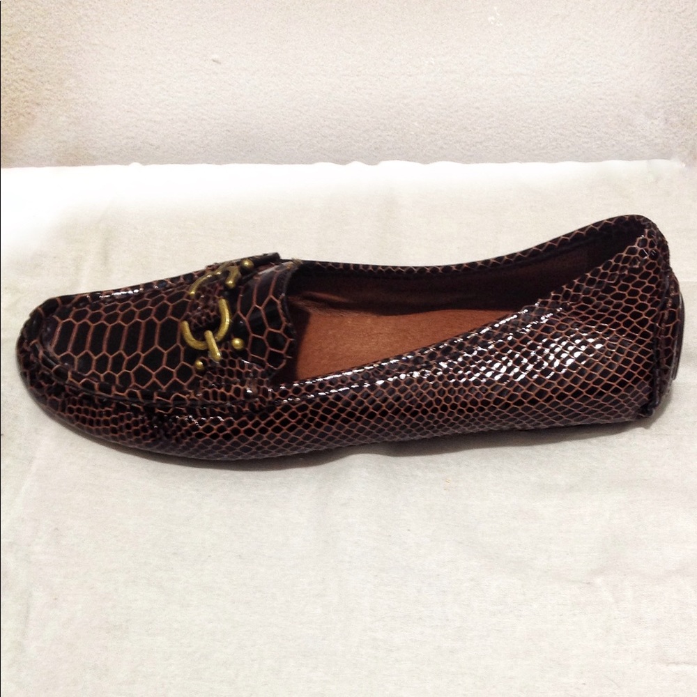 Donald J. Pliner - crocodile print moccasins